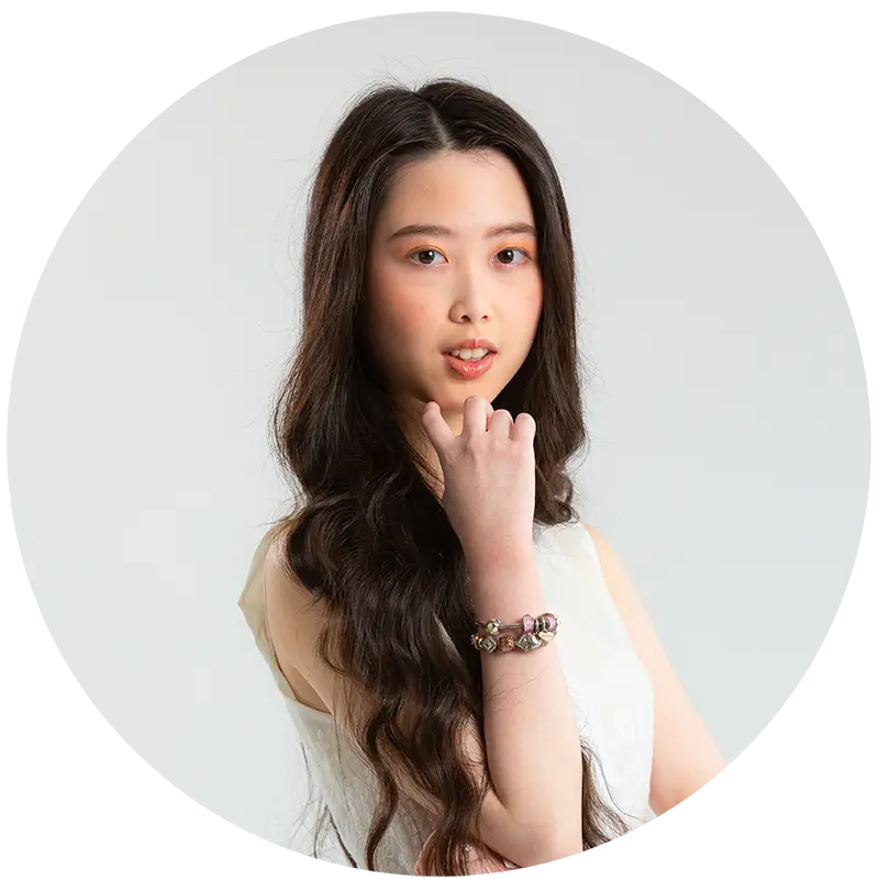Kaopoon graduated from Kings Bangkok and then went to Cardiff